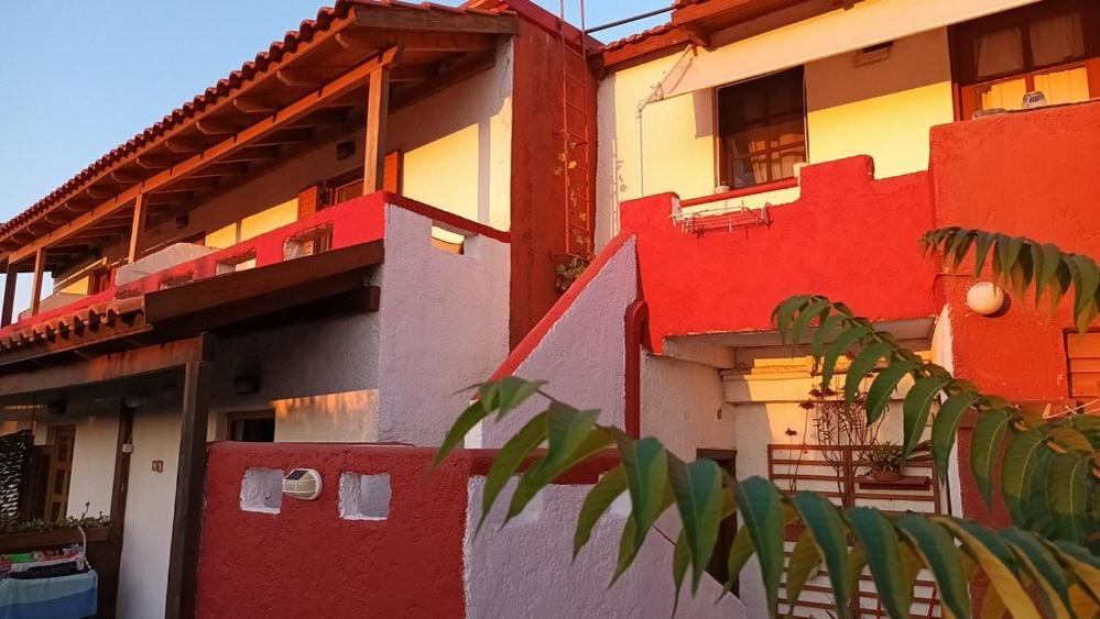 Antikristo Rooms Karteros Exterior photo